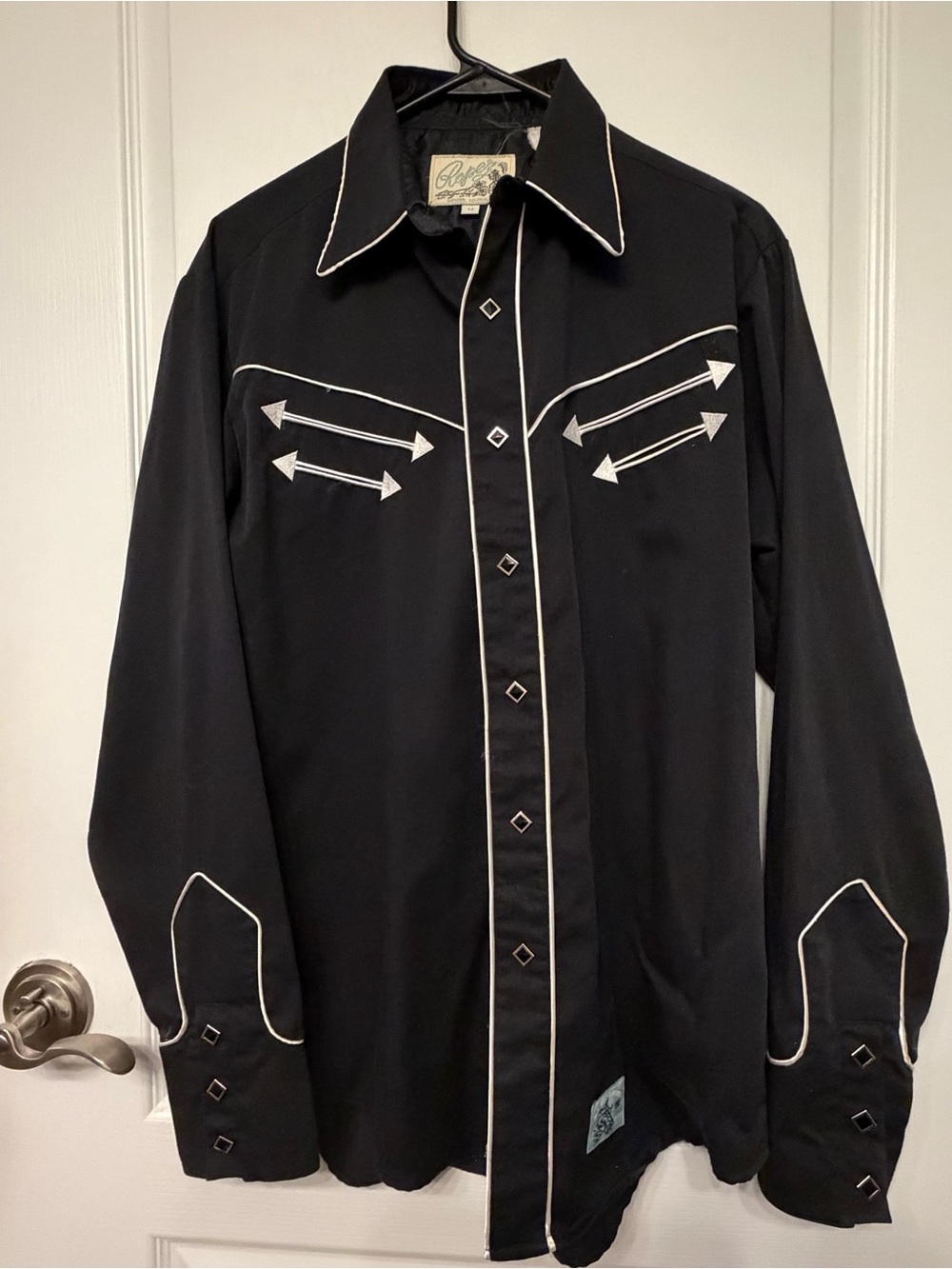 Men's Vintage Roper Western Shirt with White Piping. Snaps.